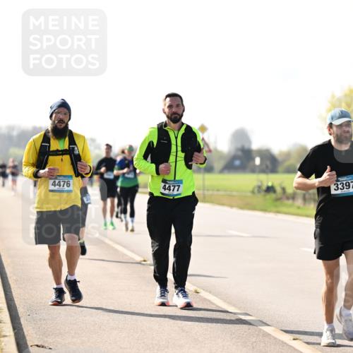 12.04.2026 - 45. Internationalen Wilhelmsburger Insellauf Dr. Thomas Lammeyer http://msf.ph/oto/9448278 12.04.2026 10:33:50 Laufen 4476, 4477, 3397, 5748 meine-sportfotos.de