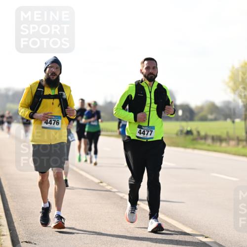 12.04.2026 - 45. Internationalen Wilhelmsburger Insellauf Dr. Thomas Lammeyer http://msf.ph/oto/9448282 12.04.2026 10:33:51 Laufen 4476, 4477, 339 meine-sportfotos.de