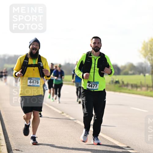 12.04.2026 - 45. Internationalen Wilhelmsburger Insellauf Dr. Thomas Lammeyer http://msf.ph/oto/9448283 12.04.2026 10:33:51 Laufen 4476, 4477 meine-sportfotos.de