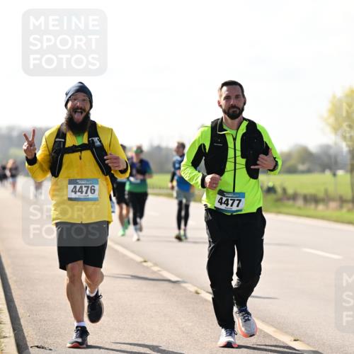12.04.2026 - 45. Internationalen Wilhelmsburger Insellauf Dr. Thomas Lammeyer http://msf.ph/oto/9448284 12.04.2026 10:33:51 Laufen 4476, 4477 meine-sportfotos.de