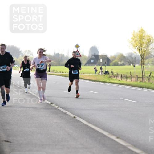 12.04.2026 - 45. Internationalen Wilhelmsburger Insellauf Dr. Thomas Lammeyer http://msf.ph/oto/9448367 12.04.2026 10:34:29 Laufen 5285, 3743, 2730 meine-sportfotos.de