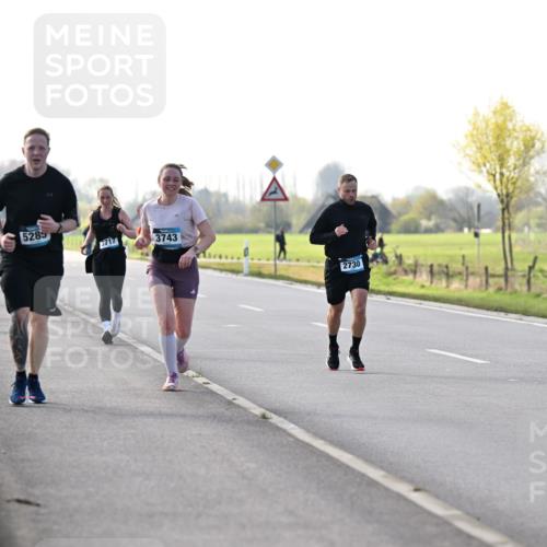 12.04.2026 - 45. Internationalen Wilhelmsburger Insellauf Dr. Thomas Lammeyer http://msf.ph/oto/9448377 12.04.2026 10:34:30 Laufen 2778, 5285, 717, 3743, 2730 meine-sportfotos.de
