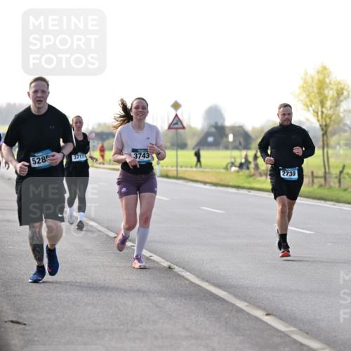 12.04.2026 - 45. Internationalen Wilhelmsburger Insellauf Dr. Thomas Lammeyer http://msf.ph/oto/9448380 12.04.2026 10:34:31 Laufen 2778, 5285, 3717, 3743, 2730 meine-sportfotos.de