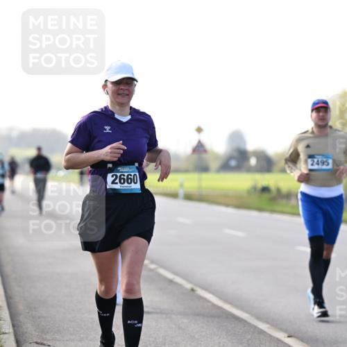 12.04.2026 - 45. Internationalen Wilhelmsburger Insellauf Dr. Thomas Lammeyer http://msf.ph/oto/9448409 12.04.2026 10:34:40 Laufen 2660, 2495 meine-sportfotos.de
