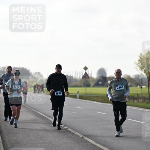 12.04.2026 - 45. Internationalen Wilhelmsburger Insellauf Dr. Thomas Lammeyer http://msf.ph/oto/9448439 12.04.2026 10:34:49 Laufen 2777, 2882, 2864 meine-sportfotos.de