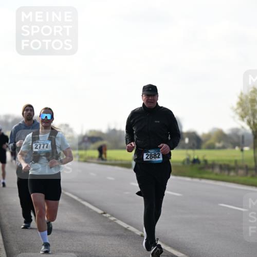 12.04.2026 - 45. Internationalen Wilhelmsburger Insellauf Dr. Thomas Lammeyer http://msf.ph/oto/9448454 12.04.2026 10:34:52 Laufen 2777, 2882 meine-sportfotos.de