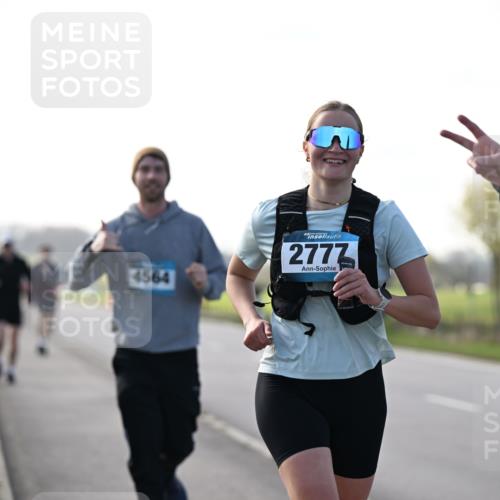 12.04.2026 - 45. Internationalen Wilhelmsburger Insellauf Dr. Thomas Lammeyer http://msf.ph/oto/9448466 12.04.2026 10:34:55 Laufen 4564, 2777 meine-sportfotos.de