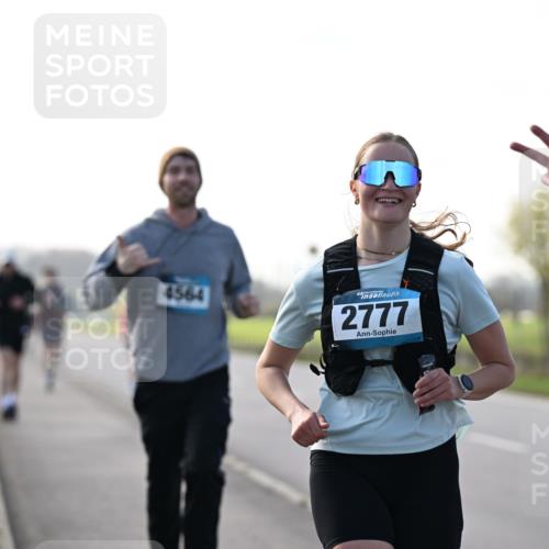 12.04.2026 - 45. Internationalen Wilhelmsburger Insellauf Dr. Thomas Lammeyer http://msf.ph/oto/9448467 12.04.2026 10:34:55 Laufen 4564, 4, 2777 meine-sportfotos.de