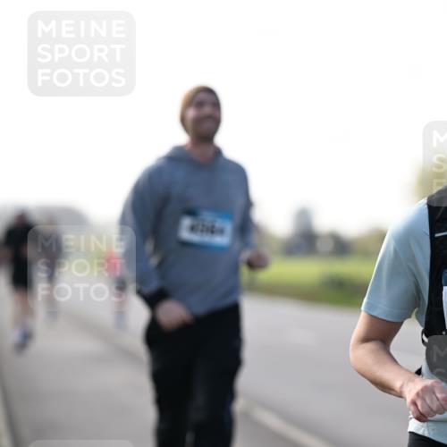 12.04.2026 - 45. Internationalen Wilhelmsburger Insellauf Dr. Thomas Lammeyer http://msf.ph/oto/9448471 12.04.2026 10:34:55 Laufen 45, 2777 meine-sportfotos.de