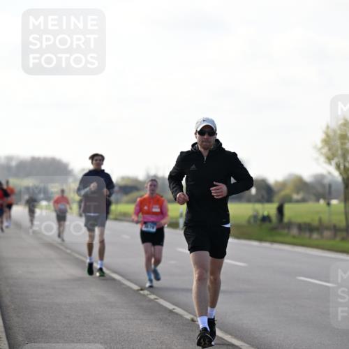 12.04.2026 - 45. Internationalen Wilhelmsburger Insellauf Dr. Thomas Lammeyer http://msf.ph/oto/9448501 12.04.2026 10:35:00 Laufen  meine-sportfotos.de