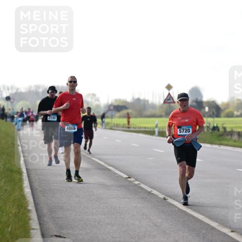 12.04.2026 - 45. Internationalen Wilhelmsburger Insellauf Dr. Thomas Lammeyer http://msf.ph/oto/9448531 12.04.2026 10:35:13 Laufen 2142, 4865, 19, 5720 meine-sportfotos.de