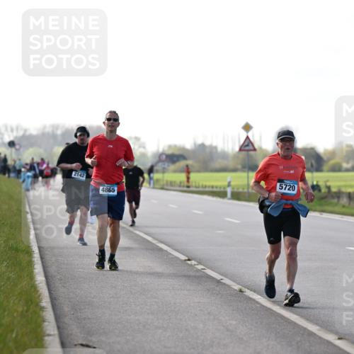 12.04.2026 - 45. Internationalen Wilhelmsburger Insellauf Dr. Thomas Lammeyer http://msf.ph/oto/9448533 12.04.2026 10:35:13 Laufen 2142, 4865, 19, 5720 meine-sportfotos.de