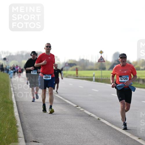 12.04.2026 - 45. Internationalen Wilhelmsburger Insellauf Dr. Thomas Lammeyer http://msf.ph/oto/9448536 12.04.2026 10:35:14 Laufen 2142, 4865, 19, 5720 meine-sportfotos.de
