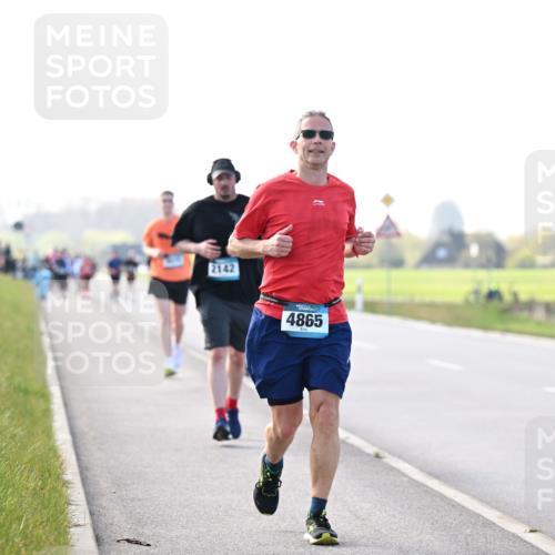 12.04.2026 - 45. Internationalen Wilhelmsburger Insellauf Dr. Thomas Lammeyer http://msf.ph/oto/9448548 12.04.2026 10:35:16 Laufen 2142, 4865 meine-sportfotos.de