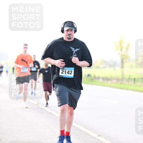 12.04.2026 - 45. Internationalen Wilhelmsburger Insellauf Dr. Thomas Lammeyer http://msf.ph/oto/9448563 12.04.2026 10:35:19 Laufen 2142 meine-sportfotos.de