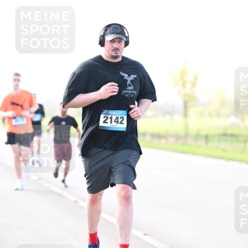 12.04.2026 - 45. Internationalen Wilhelmsburger Insellauf Dr. Thomas Lammeyer http://msf.ph/oto/9448566 12.04.2026 10:35:20 Laufen 2142 meine-sportfotos.de