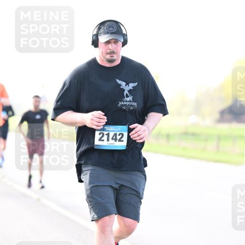 12.04.2026 - 45. Internationalen Wilhelmsburger Insellauf Dr. Thomas Lammeyer http://msf.ph/oto/9448570 12.04.2026 10:35:20 Laufen 2142 meine-sportfotos.de
