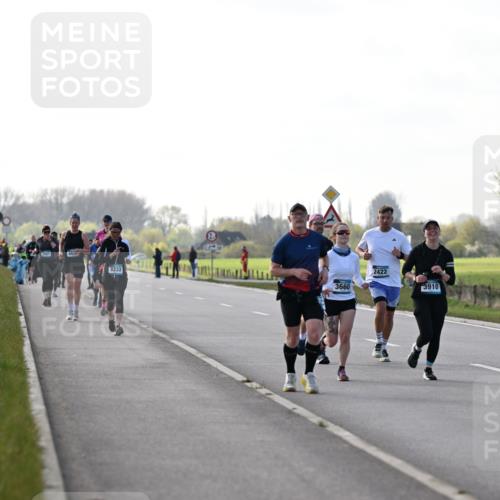 12.04.2026 - 45. Internationalen Wilhelmsburger Insellauf Dr. Thomas Lammeyer http://msf.ph/oto/9448607 12.04.2026 10:35:39 Laufen 2567, 46, 3333, 3660, 2422, 3910 meine-sportfotos.de
