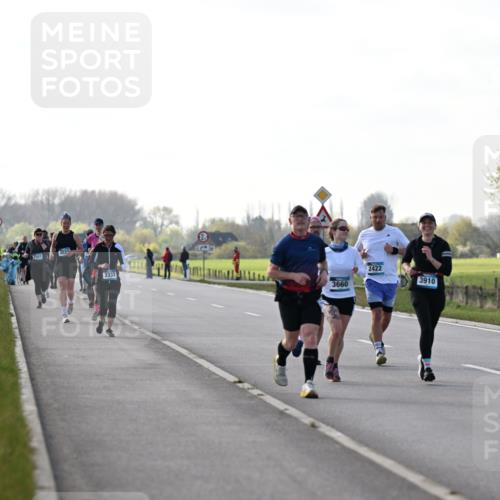 12.04.2026 - 45. Internationalen Wilhelmsburger Insellauf Dr. Thomas Lammeyer http://msf.ph/oto/9448608 12.04.2026 10:35:39 Laufen 2567, 4622, 3333, 2422, 3660, 3910 meine-sportfotos.de