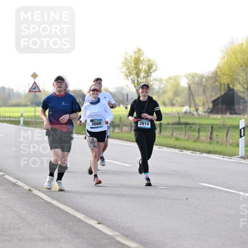 12.04.2026 - 45. Internationalen Wilhelmsburger Insellauf Dr. Thomas Lammeyer http://msf.ph/oto/9448612 12.04.2026 10:35:41 Laufen 3660, 3910 meine-sportfotos.de