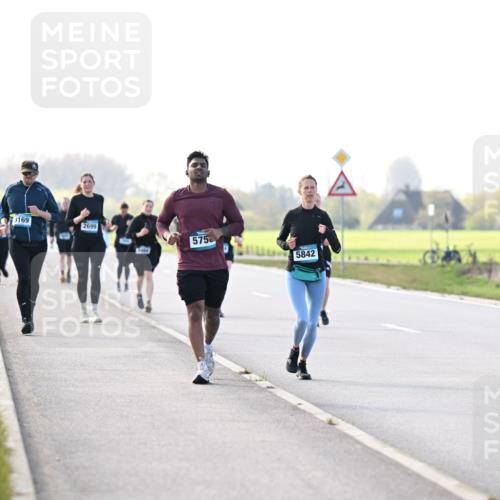 12.04.2026 - 45. Internationalen Wilhelmsburger Insellauf Dr. Thomas Lammeyer http://msf.ph/oto/9448678 12.04.2026 10:36:00 Laufen 3169, 2699, 575, 5842 meine-sportfotos.de