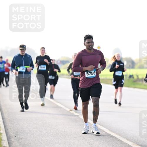 12.04.2026 - 45. Internationalen Wilhelmsburger Insellauf Dr. Thomas Lammeyer http://msf.ph/oto/9448702 12.04.2026 10:36:03 Laufen 1169, 5756, 5842 meine-sportfotos.de
