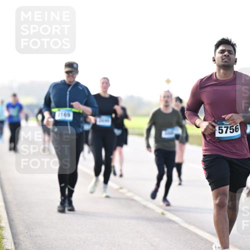 12.04.2026 - 45. Internationalen Wilhelmsburger Insellauf Dr. Thomas Lammeyer http://msf.ph/oto/9448710 12.04.2026 10:36:05 Laufen 1169, 5756 meine-sportfotos.de