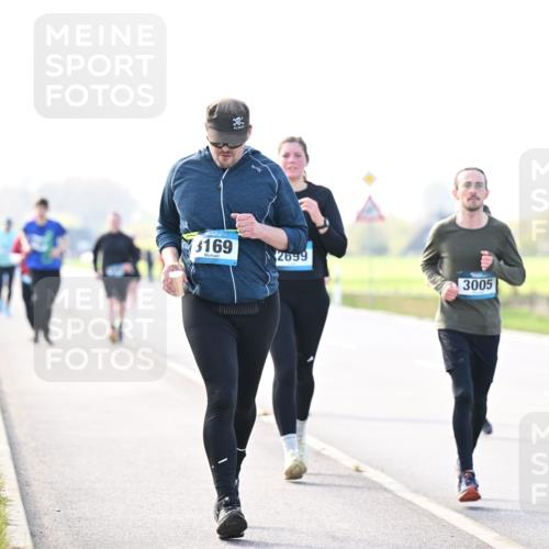 12.04.2026 - 45. Internationalen Wilhelmsburger Insellauf Dr. Thomas Lammeyer http://msf.ph/oto/9448719 12.04.2026 10:36:06 Laufen 169, 2699, 3005 meine-sportfotos.de