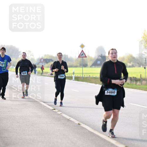 12.04.2026 - 45. Internationalen Wilhelmsburger Insellauf Dr. Thomas Lammeyer http://msf.ph/oto/9448734 12.04.2026 10:36:10 Laufen 3748, 4911, 4956, 5806, 3460 meine-sportfotos.de