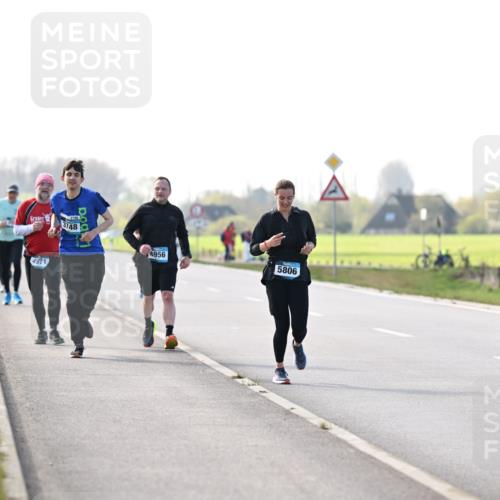 12.04.2026 - 45. Internationalen Wilhelmsburger Insellauf Dr. Thomas Lammeyer http://msf.ph/oto/9448742 12.04.2026 10:36:11 Laufen 3748, 4971, 4956, 5806, 3460 meine-sportfotos.de