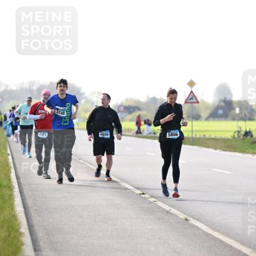 12.04.2026 - 45. Internationalen Wilhelmsburger Insellauf Dr. Thomas Lammeyer http://msf.ph/oto/9448743 12.04.2026 10:36:12 Laufen 3748, 4956, 5806 meine-sportfotos.de