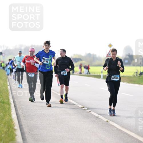 12.04.2026 - 45. Internationalen Wilhelmsburger Insellauf Dr. Thomas Lammeyer http://msf.ph/oto/9448747 12.04.2026 10:36:13 Laufen 3748, 4911, 4956, 5806 meine-sportfotos.de