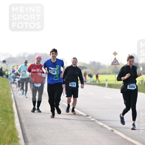 12.04.2026 - 45. Internationalen Wilhelmsburger Insellauf Dr. Thomas Lammeyer http://msf.ph/oto/9448748 12.04.2026 10:36:13 Laufen 4911, 3748, 3748, 4956, 5806 meine-sportfotos.de