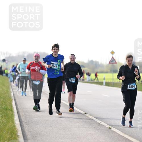 12.04.2026 - 45. Internationalen Wilhelmsburger Insellauf Dr. Thomas Lammeyer http://msf.ph/oto/9448749 12.04.2026 10:36:13 Laufen 3748, 3748, 4911, 956, 5806 meine-sportfotos.de