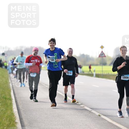 12.04.2026 - 45. Internationalen Wilhelmsburger Insellauf Dr. Thomas Lammeyer http://msf.ph/oto/9448752 12.04.2026 10:36:14 Laufen 3748, 3748, 4971, 4956, 5806 meine-sportfotos.de
