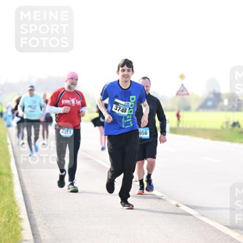 12.04.2026 - 45. Internationalen Wilhelmsburger Insellauf Dr. Thomas Lammeyer http://msf.ph/oto/9448760 12.04.2026 10:36:15 Laufen 3748, 3748, 4971, 956, 5806 meine-sportfotos.de