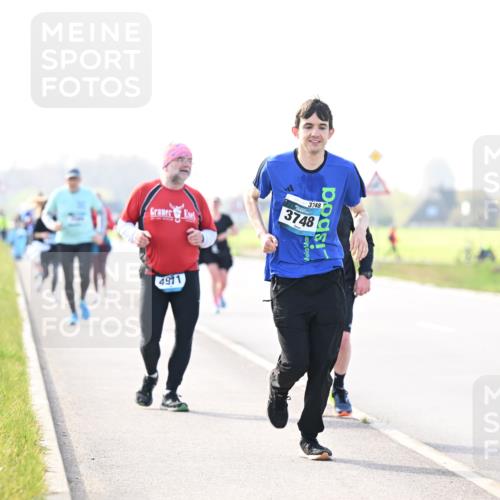 12.04.2026 - 45. Internationalen Wilhelmsburger Insellauf Dr. Thomas Lammeyer http://msf.ph/oto/9448766 12.04.2026 10:36:16 Laufen 3748, 3748, 4911 meine-sportfotos.de
