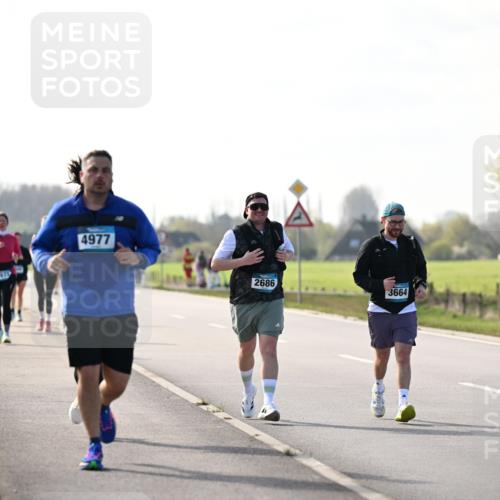12.04.2026 - 45. Internationalen Wilhelmsburger Insellauf Dr. Thomas Lammeyer http://msf.ph/oto/9448848 12.04.2026 10:36:32 Laufen 4977, 2686, 3664 meine-sportfotos.de