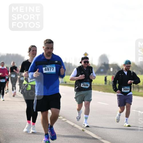 12.04.2026 - 45. Internationalen Wilhelmsburger Insellauf Dr. Thomas Lammeyer http://msf.ph/oto/9448852 12.04.2026 10:36:33 Laufen 4977, 2686, 3664 meine-sportfotos.de