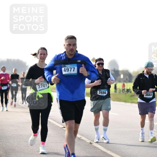 12.04.2026 - 45. Internationalen Wilhelmsburger Insellauf Dr. Thomas Lammeyer http://msf.ph/oto/9448854 12.04.2026 10:36:33 Laufen 3701, 4977, 2686, 3664 meine-sportfotos.de