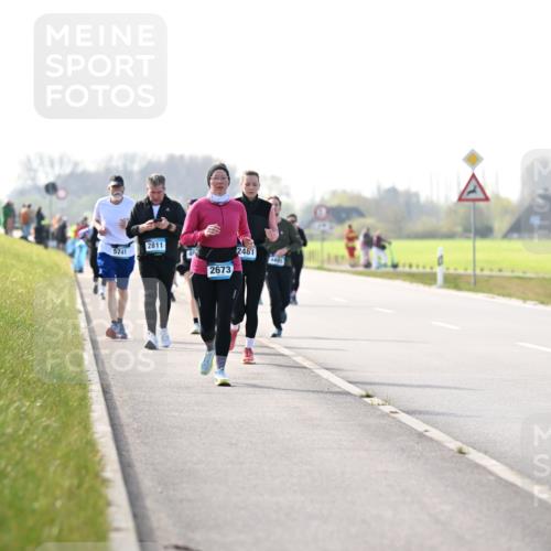 12.04.2026 - 45. Internationalen Wilhelmsburger Insellauf Dr. Thomas Lammeyer http://msf.ph/oto/9448877 12.04.2026 10:36:38 Laufen 2811, 5741, 2673, 2481, 4465 meine-sportfotos.de