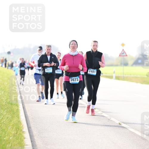 12.04.2026 - 45. Internationalen Wilhelmsburger Insellauf Dr. Thomas Lammeyer http://msf.ph/oto/9448895 12.04.2026 10:36:41 Laufen 2811, 4545, 2481, 2673 meine-sportfotos.de