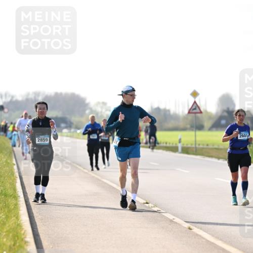 12.04.2026 - 45. Internationalen Wilhelmsburger Insellauf Dr. Thomas Lammeyer http://msf.ph/oto/9448932 12.04.2026 10:36:51 Laufen 2859, 2601 meine-sportfotos.de