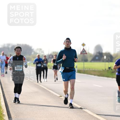 12.04.2026 - 45. Internationalen Wilhelmsburger Insellauf Dr. Thomas Lammeyer http://msf.ph/oto/9448940 12.04.2026 10:36:52 Laufen 2859, 2601 meine-sportfotos.de