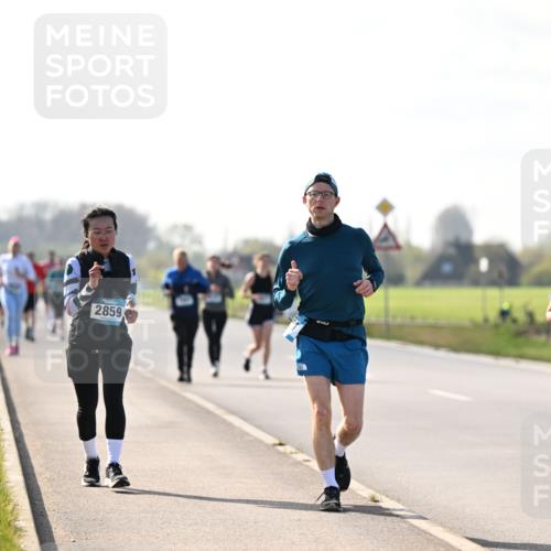 12.04.2026 - 45. Internationalen Wilhelmsburger Insellauf Dr. Thomas Lammeyer http://msf.ph/oto/9448943 12.04.2026 10:36:53 Laufen 2859, 260 meine-sportfotos.de
