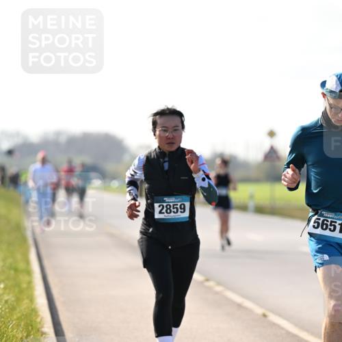 12.04.2026 - 45. Internationalen Wilhelmsburger Insellauf Dr. Thomas Lammeyer http://msf.ph/oto/9448952 12.04.2026 10:36:55 Laufen 2859, 5651 meine-sportfotos.de