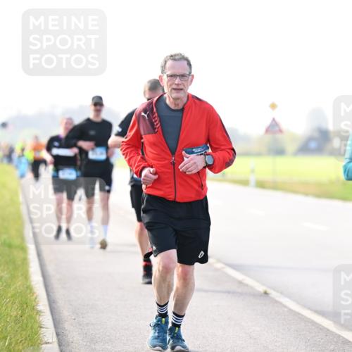 12.04.2026 - 45. Internationalen Wilhelmsburger Insellauf Dr. Thomas Lammeyer http://msf.ph/oto/9449042 12.04.2026 10:37:13 Laufen 4371 meine-sportfotos.de