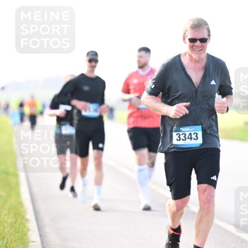 12.04.2026 - 45. Internationalen Wilhelmsburger Insellauf Dr. Thomas Lammeyer http://msf.ph/oto/9449051 12.04.2026 10:37:17 Laufen 3343 meine-sportfotos.de