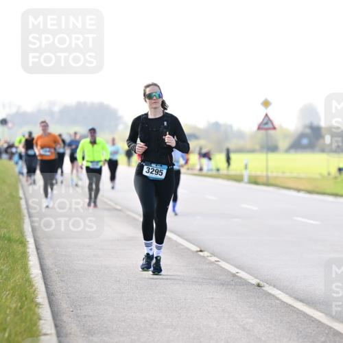 12.04.2026 - 45. Internationalen Wilhelmsburger Insellauf Dr. Thomas Lammeyer http://msf.ph/oto/9449074 12.04.2026 10:37:24 Laufen 3295 meine-sportfotos.de