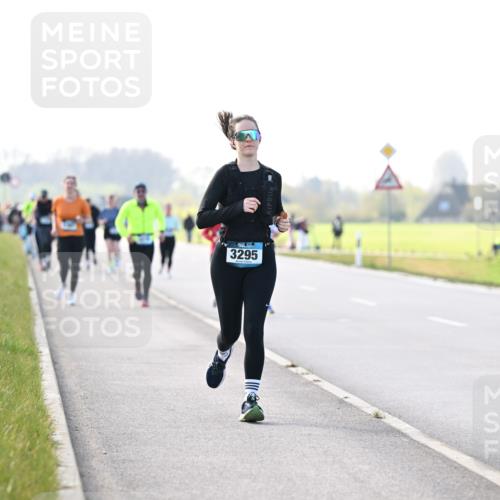 12.04.2026 - 45. Internationalen Wilhelmsburger Insellauf Dr. Thomas Lammeyer http://msf.ph/oto/9449078 12.04.2026 10:37:25 Laufen 3295 meine-sportfotos.de